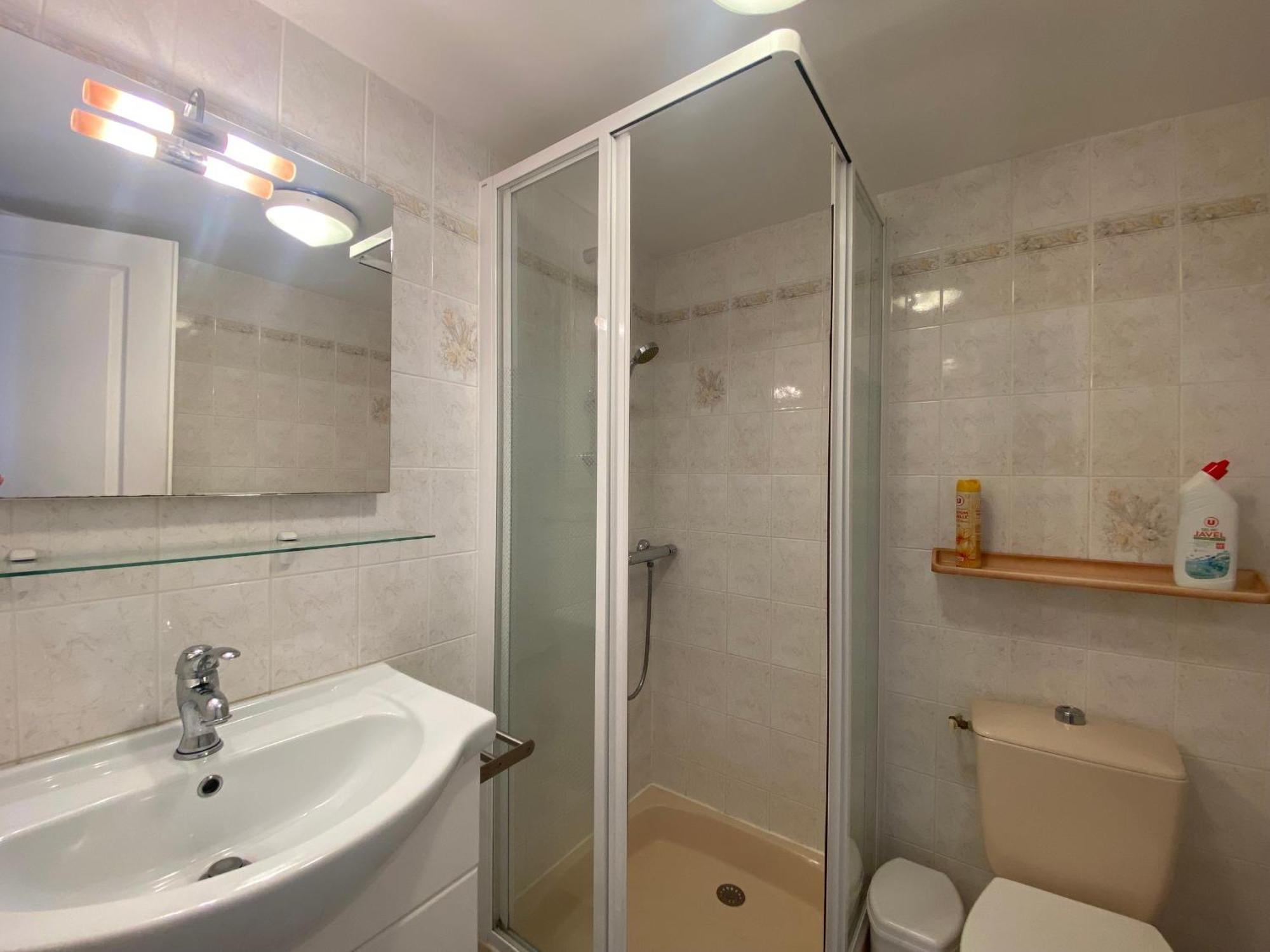 Appartement 1Er Etage Proche Centre-Ville, Plage Et Commerces, Balcon, Parking, Wifi Inclus - Fr-1-22-171 La Tranche-sur-Mer Luaran gambar