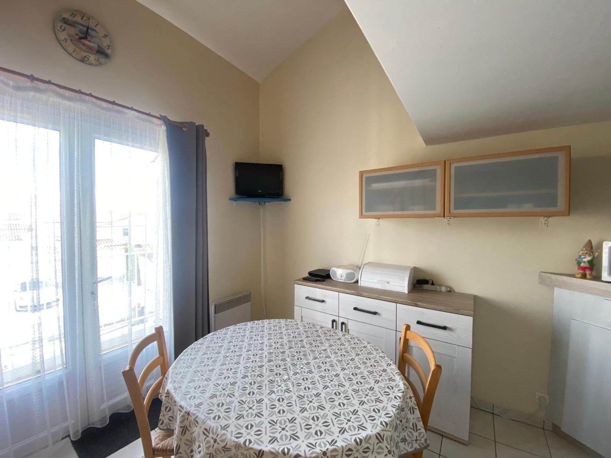 Appartement 1Er Etage Proche Centre-Ville, Plage Et Commerces, Balcon, Parking, Wifi Inclus - Fr-1-22-171 La Tranche-sur-Mer Luaran gambar